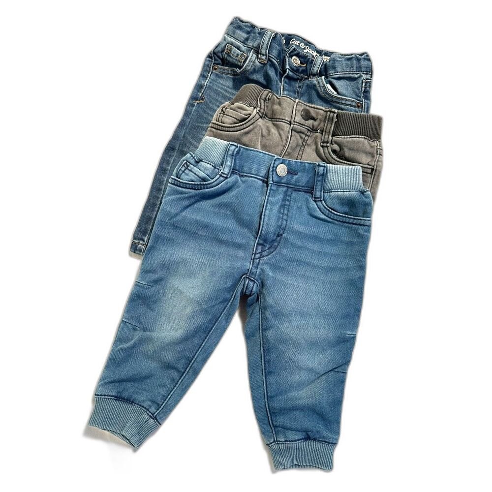 set of 3 super comfortable jeans in 12M